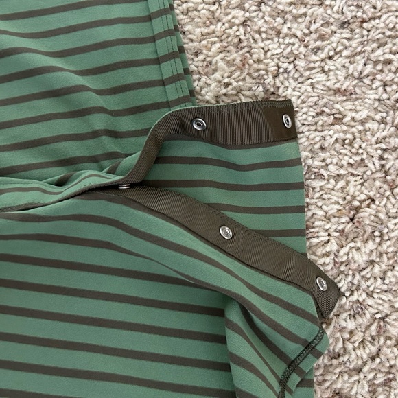 Lululemon Vinyasa Scarf/Wrap - Green and Gray - Excellent Like New Condition! - Picture 4 of 4